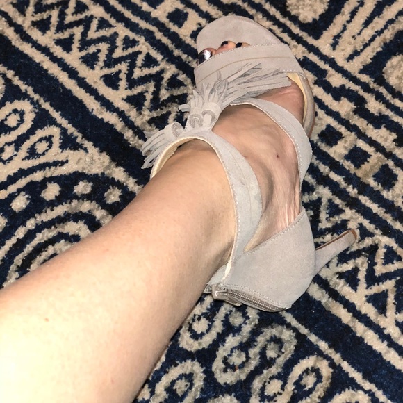 ❌SOLD❌ 🦋pick 5 items/25 Taupe suede heel - Picture 5 of 6